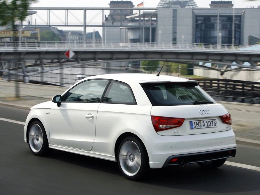  Audi A1 TDI S-Line (8X) 2010 года  (фото 6 из 6)